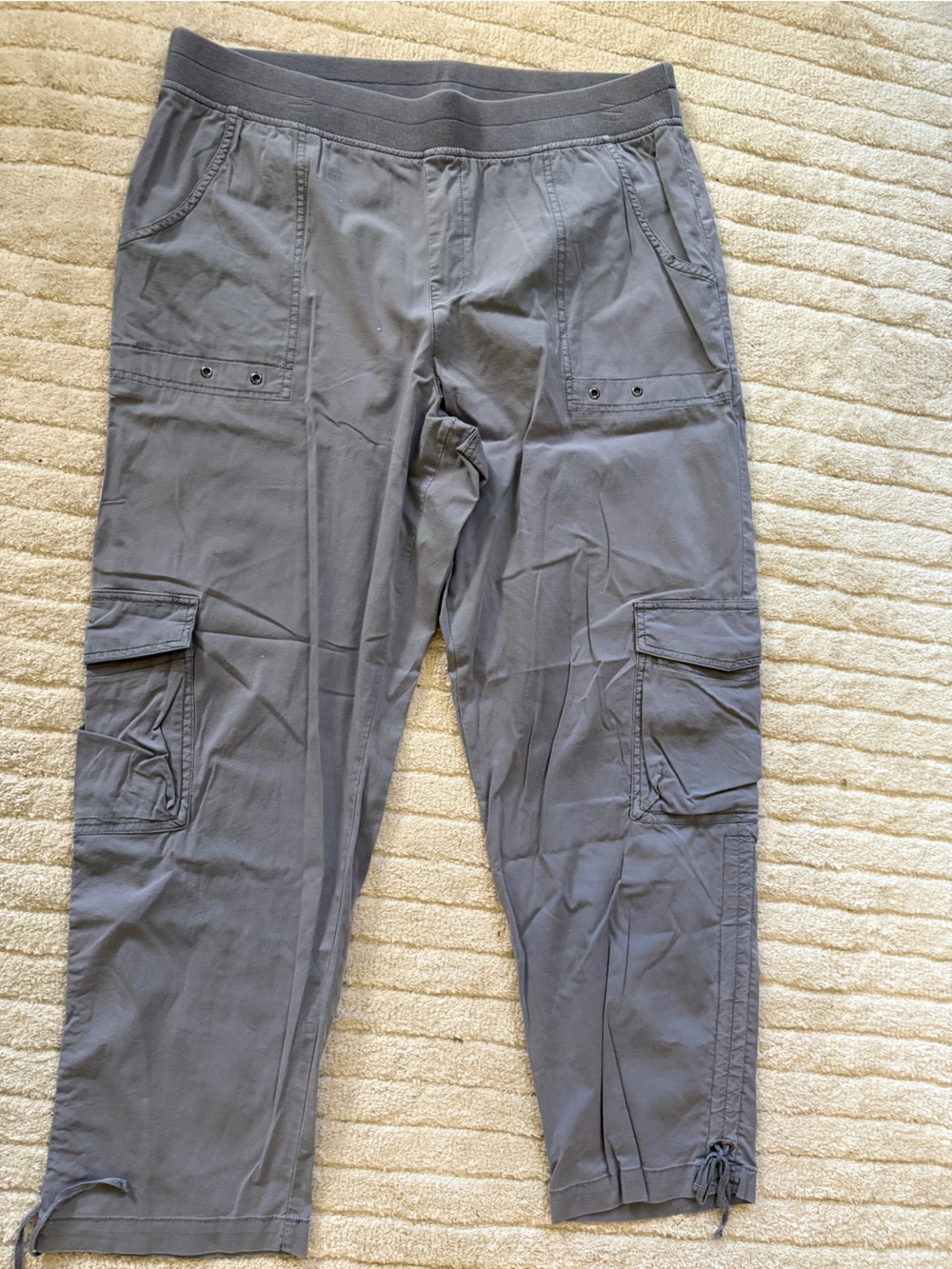 Lot of Soft Surroundings Cargo Pants in Beige and Slate and White T Shirt Size L - Picture 7 of 9